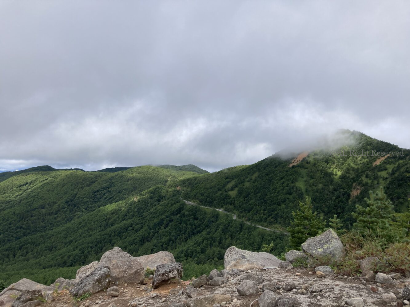 IMG 4884 - 穴場日帰り登山!湯の丸近く水ノ塔山・篭ノ登山はトレーニングにおすすめ IMG 4884 - 穴場日帰り登山!湯の丸近く水ノ塔山・篭ノ登山はトレーニングにおすすめ