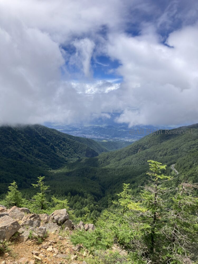 IMG 4892 - 穴場日帰り登山!湯の丸近く水ノ塔山・篭ノ登山はトレーニングにおすすめ IMG 4892 - 穴場日帰り登山!湯の丸近く水ノ塔山・篭ノ登山はトレーニングにおすすめ