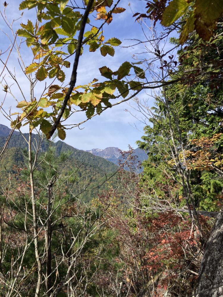 IMG 5215 - 紅葉の長野県 日帰り登山におすすめの鍬ノ峰 IMG 5215 - 紅葉の長野県 日帰り登山におすすめの鍬ノ峰