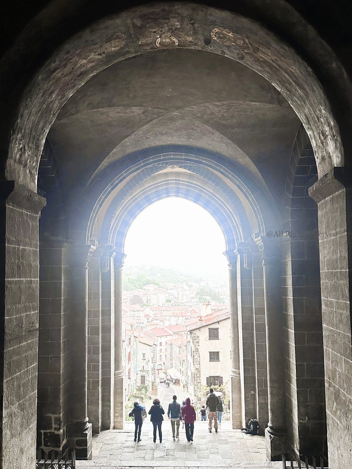 Caminoとは?スペイン巡礼Camino de SantiagoとThe Way(映画) - column - Caminoとは?スペイン巡礼Camino de SantiagoとThe Way(映画) - 教会, バックパッカー, スペイン巡礼Camino, feature